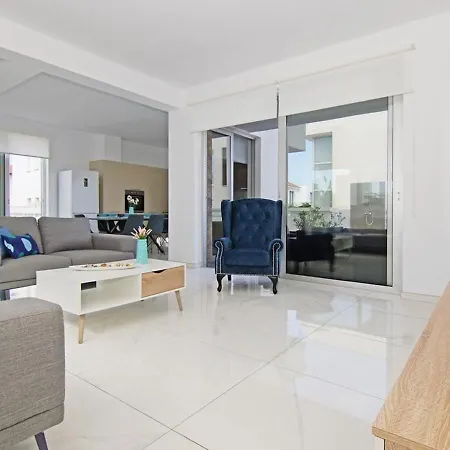 Villa Atlevh35 *